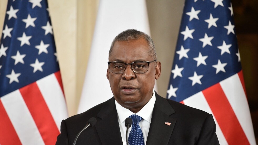 وزير الدفاع الأمريكي: لا أعتقد أن خطط روسيا لغزو أوكرانيا خدعة