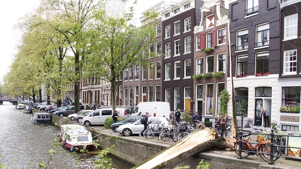 مقتل 4 أشخاص في هولندا جراء العاصفة