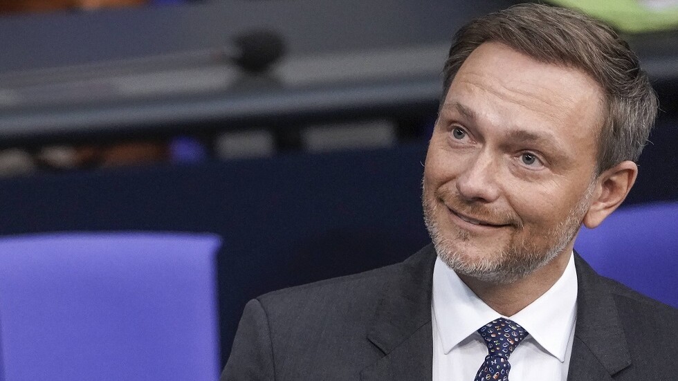 وزير ألماني: نخشى تعرض اقتصادنا للشلل في حال قطعت روسيا إمدادات الغاز