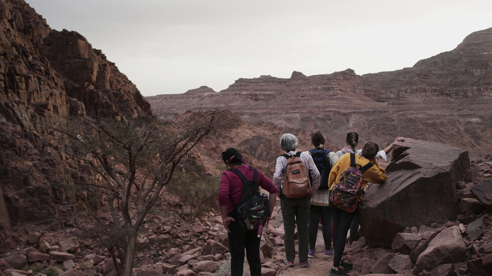 مدينة مصرية تتزين بالثلوج وتسجل درجات حرارة تحت الصفر مستقبلة مئات السياح (صور)