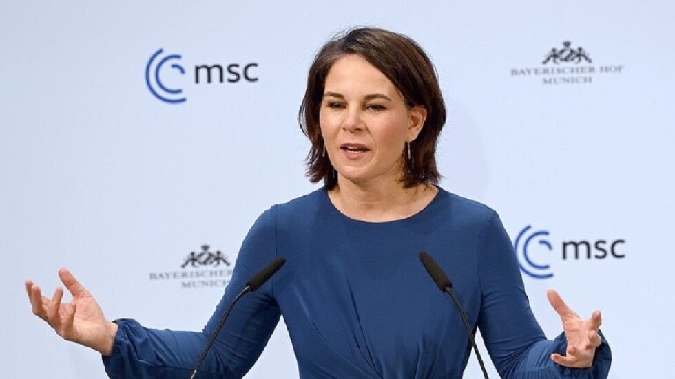 وزيرة الخارجية الألمانية تعلن عن استعداد الاتحاد الأوروبي الدائم للتفاوض مع روسيا