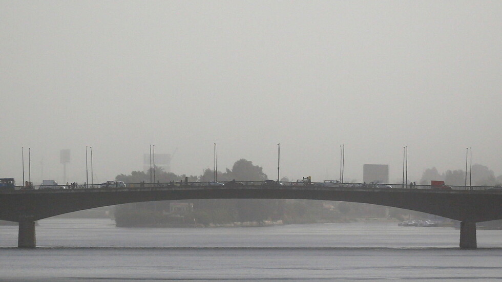 مصر.. الأرصاد الجوية تحذر المواطنين من يوم الأربعاء