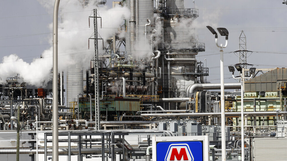 انفجار وحريق هائل في مصفاة لتكرير النفط في ولاية لويزيانا الأمريكية