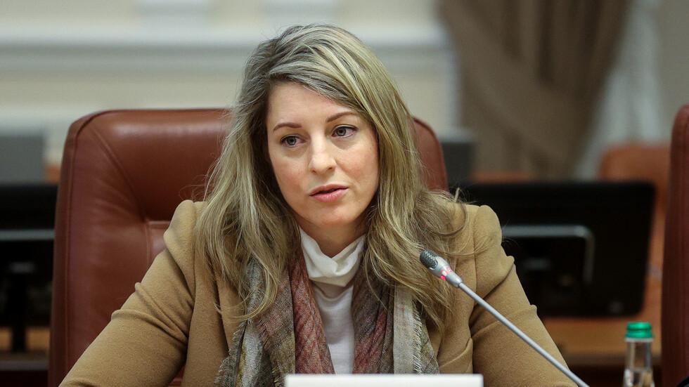 كندا تعلن استعدادها لفرض عقوبات على روسيا على خلفية اعترافها باستقلال دونيتسك ولوغانسك