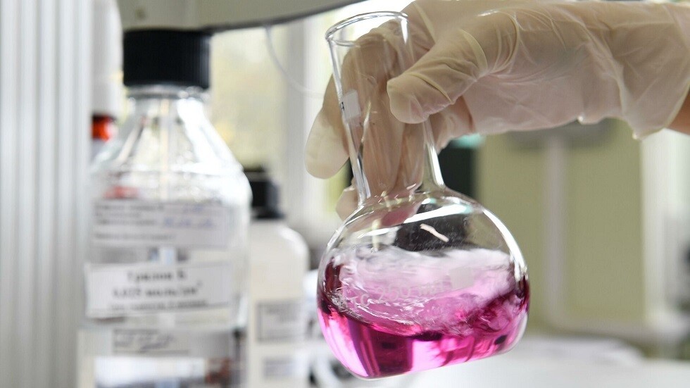 الروس يبتكرون محفزا فعالا جديدا للبتروكيميائيات