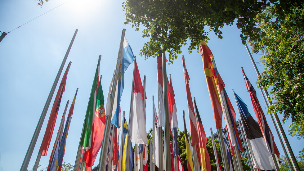 دول أوروبية تستدعي سفراء روسيا على خلفية اعتراف موسكو باستقلال دونيتسك ولوغانسك