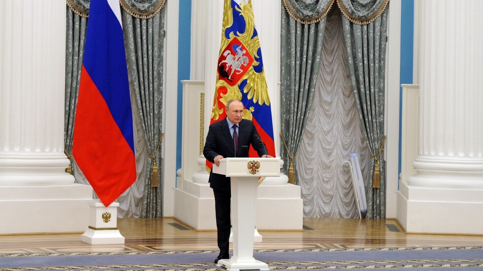 بوتين: نرى المخاطر التي تحملها الأنشطة العسكرية للناتو في طياتها