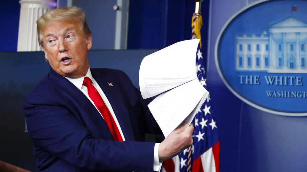 استقالة اثنين من المدعين العامين الذين يقودون تحقيقا ضد ترامب في نيويورك