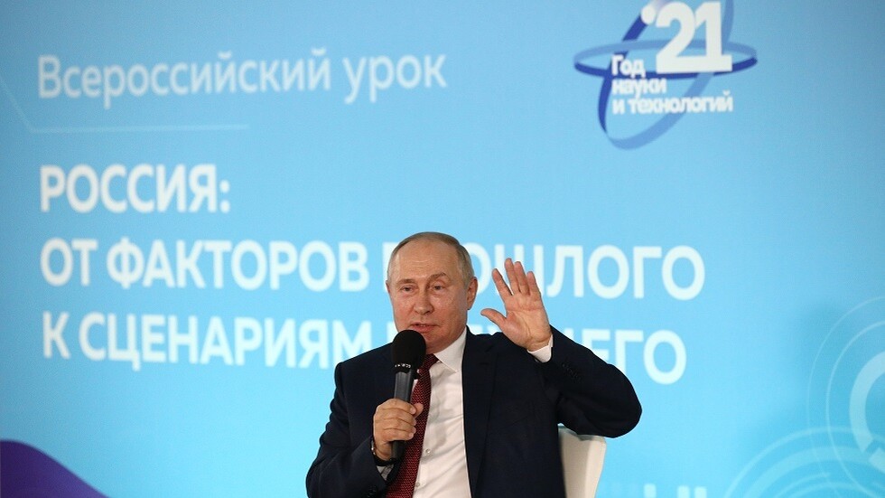 بوتين: دول رائدة  في الناتو تدعم النازيين الجدد في أوكرانيا