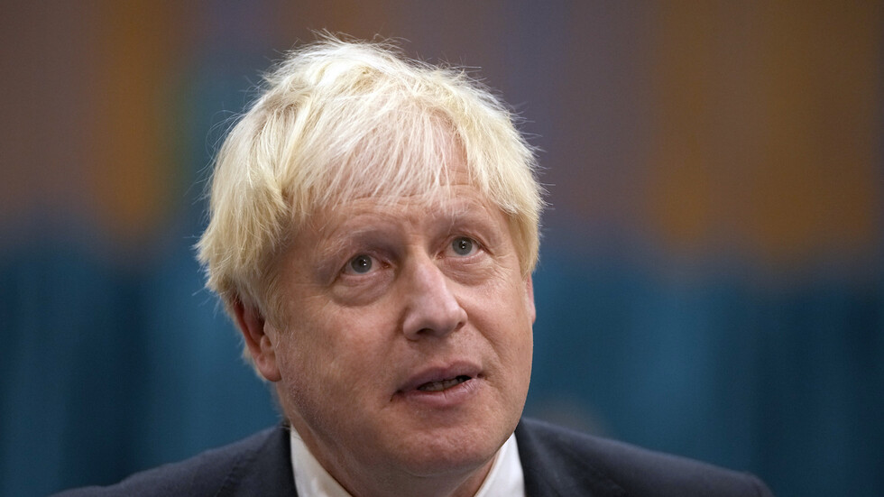 جونسون بعد اتصال مع زيلينسكي: آمل أن تتمكن أوكرانيا من الصمود