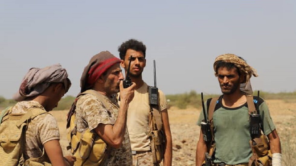 مسؤولون يمنيون: الحوثيون اعتقلوا موظفا في السفارة الأمريكية