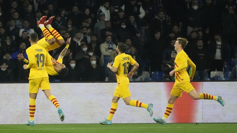 برشلونة يتألق على ملعب 