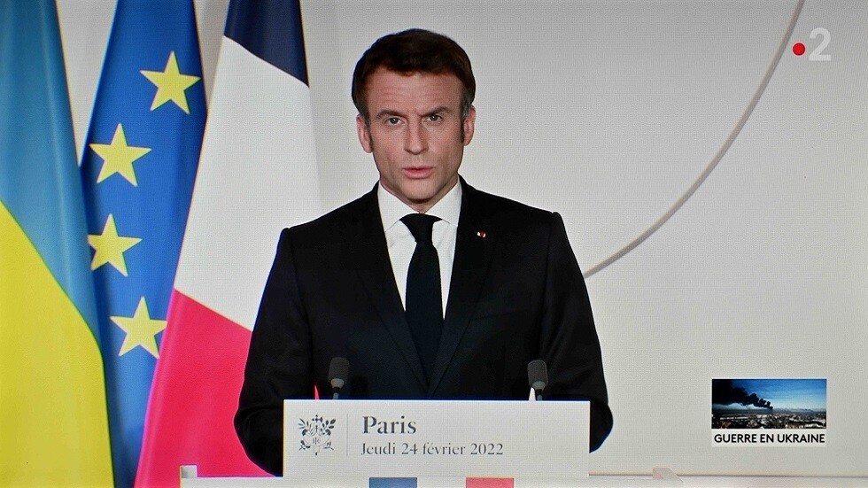 ماكرون: من المفيد ترك الطريق مفتوحا للحوار مع بوتين بشأن أوكرانيا 