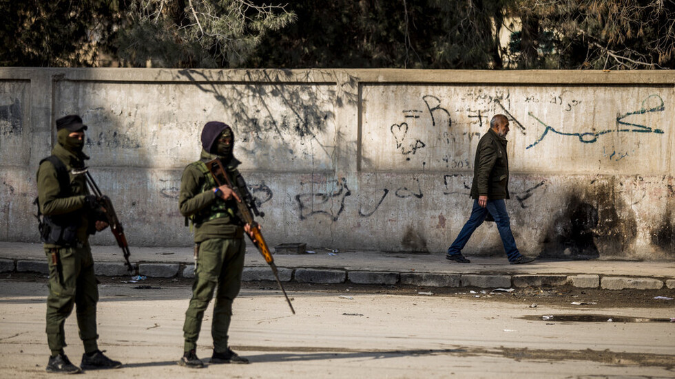تقرير: "داعش" يستغل البلطجة والرشاوى لإعادة تشكيل نفسه في سوريا