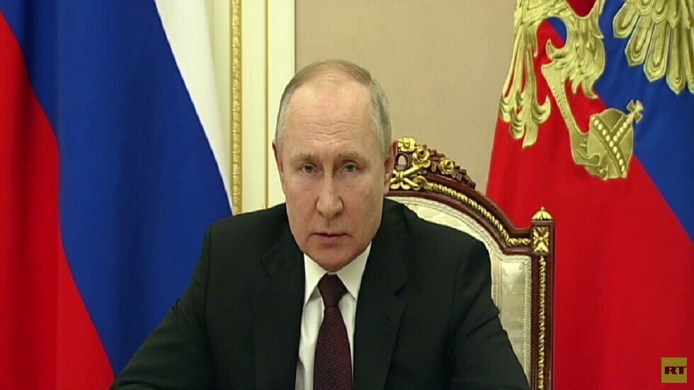 بوتين يدعو الجيش الأوكراني لاستلام السلطة