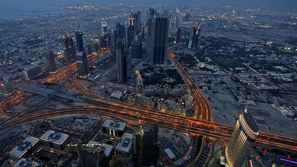 الإمارات تعلن تخفيف قيود كورونا