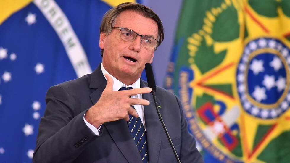 بولسونارو: الأوكرانيون عهدوا إلى الفكاهي تحديد مصير الأمة