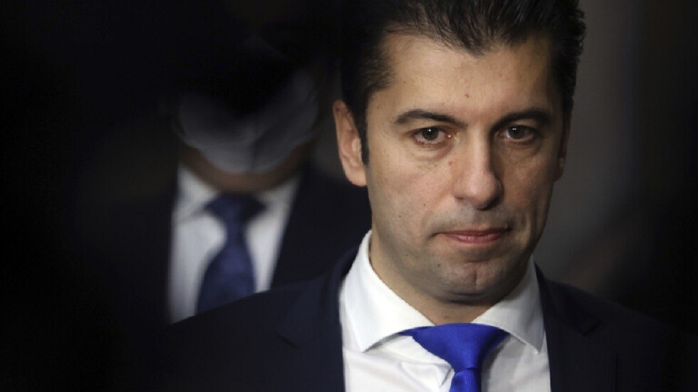 رئيس وزراء بلغاريا يطالب باستقالة وزير الدفاع الذي لا يعتبر العملية الروسية حربا