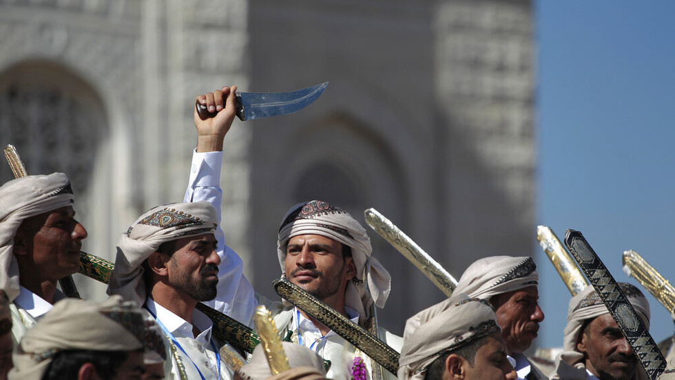 الحوثيون يعلنون تحرير 5 من أسراهم في تبادل بوساطة محلية في مأرب