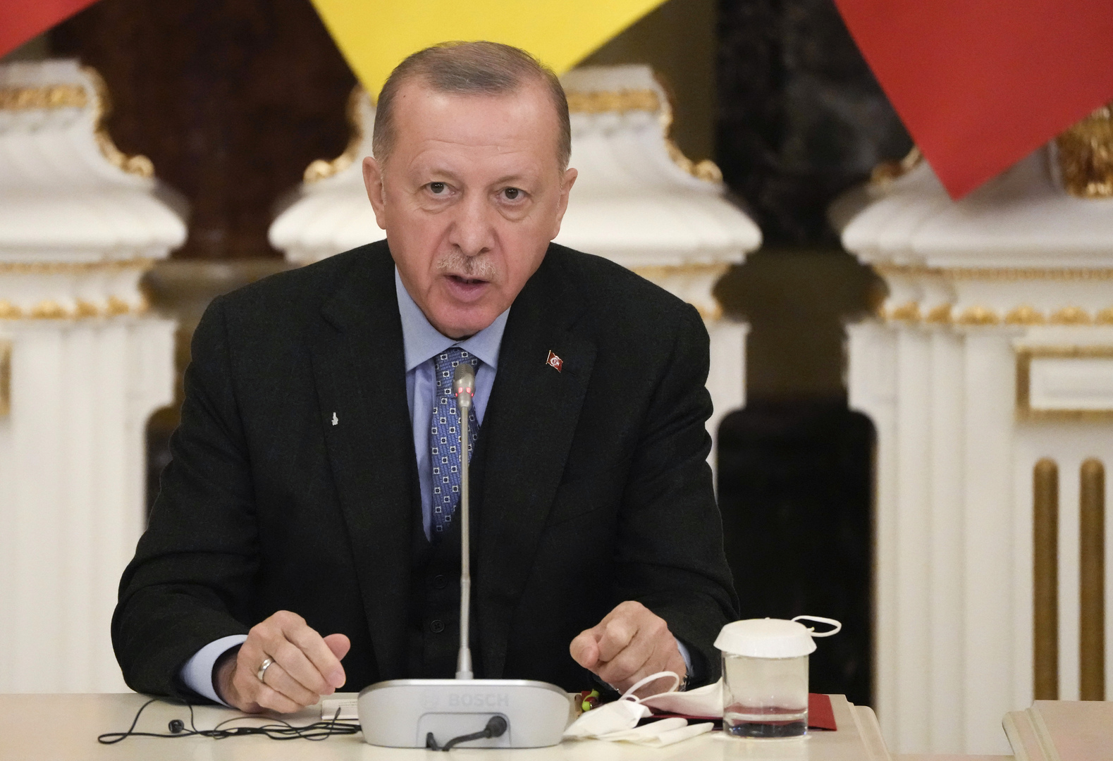 أردوغان: تركيا تدعم وحدة أراضي أوكرانيا بما يشمل القرم ومستعدون لعقد قمة لبوتين وزيلينسكي