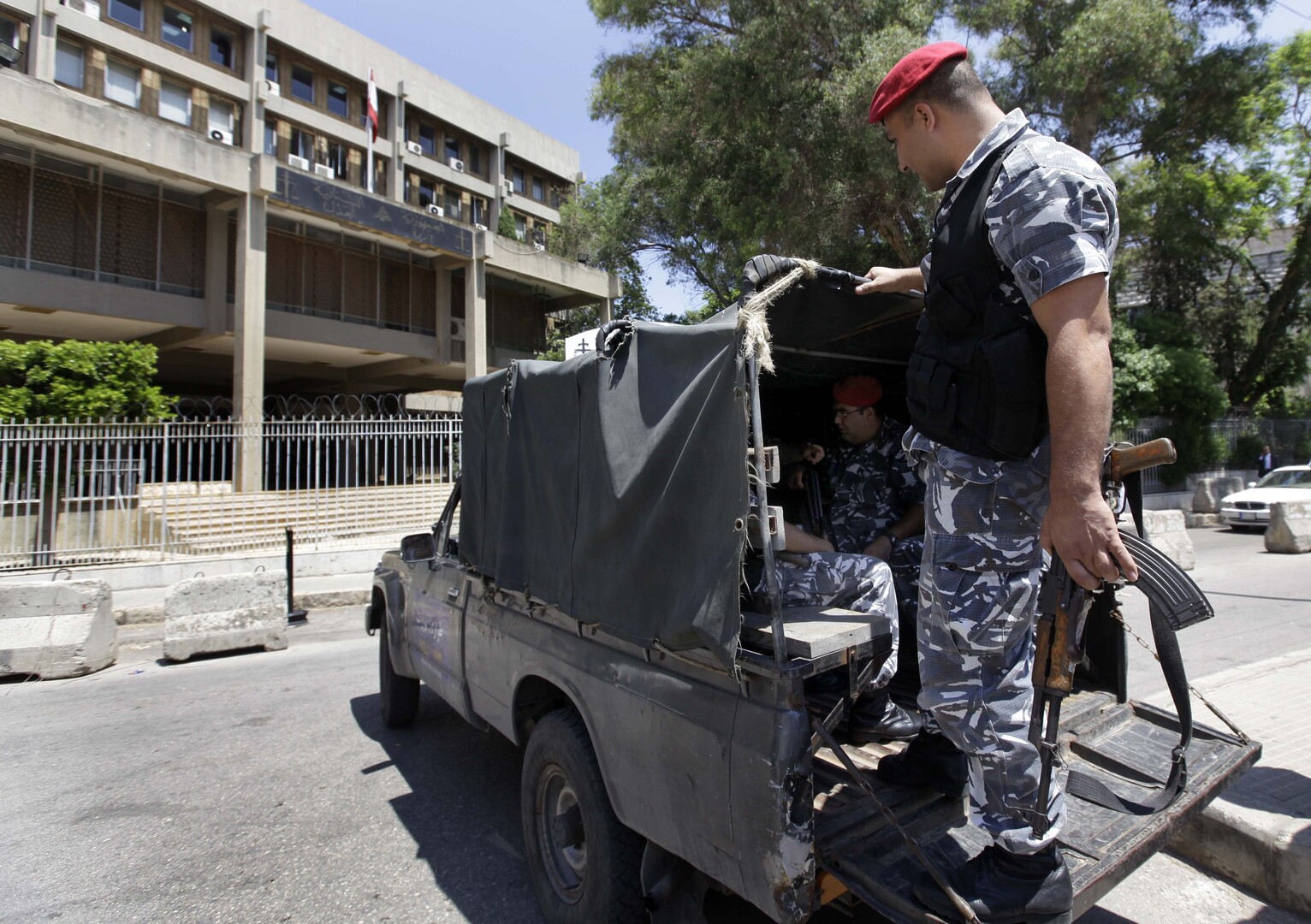 لبنان.. ضبط حبوب كبتاغون معدّة للتهريب إلى دولة إفريقية (فيديو)