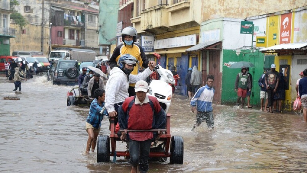 مدغشقر.. مصرع 6 أشخاص على الأقل ونزوح عشرات الآلاف جراء إعصار 
