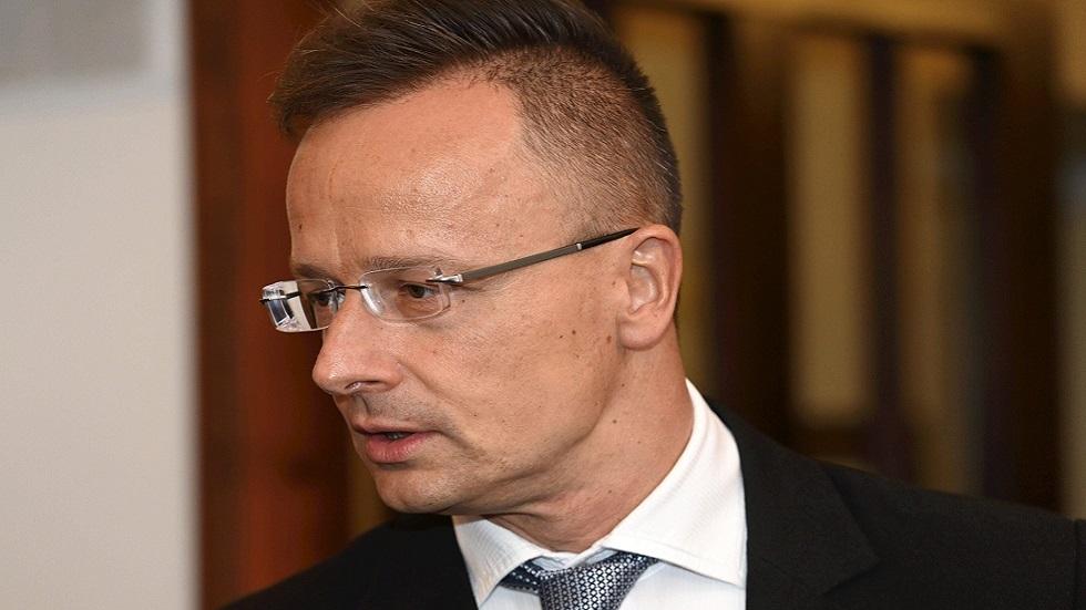 وزير خارجية هنغاريا: لسنا بحاجة إلى قوات أجنبية على أراضينا والعقوبات الغربية ضد روسيا فشلت