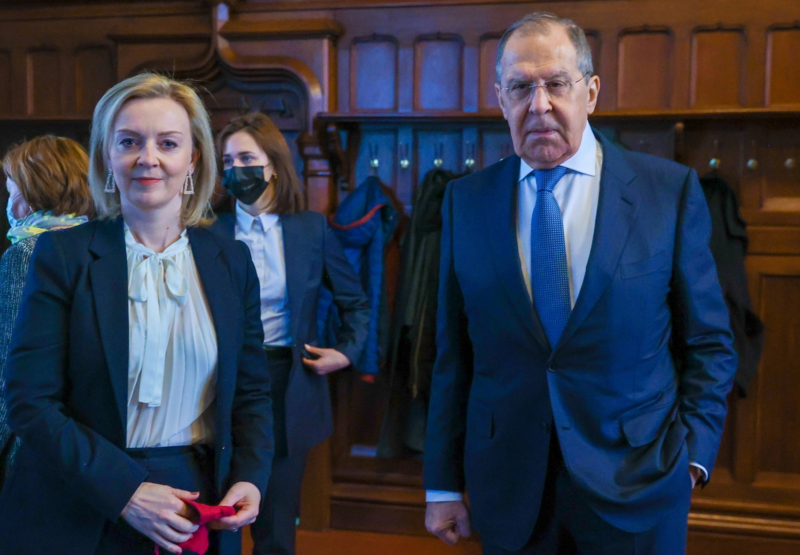 وزير الدفاع البريطاني يصل موسكو للقاء شويغو