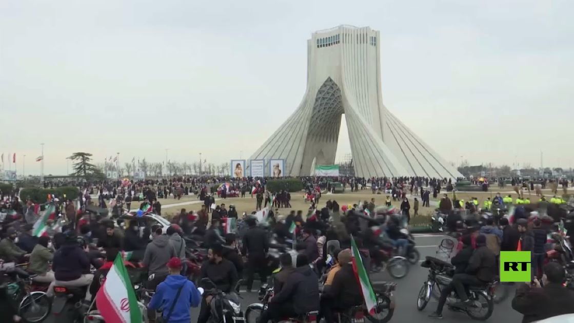 بالفيديو.. طهران تحتفل بالذكرى الـ43 للثورة الإسلامية بمسيرة الدراجات