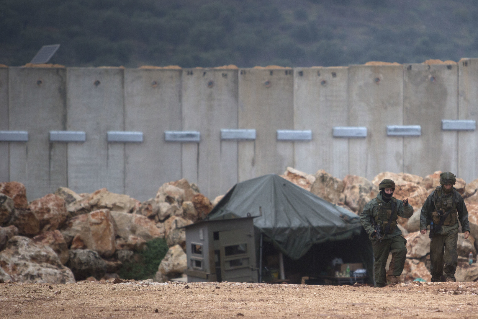 الجيش الإسرائيلي يطلق النار على طائرة مسيرة تابعة له على حدود لبنان بالخطأ