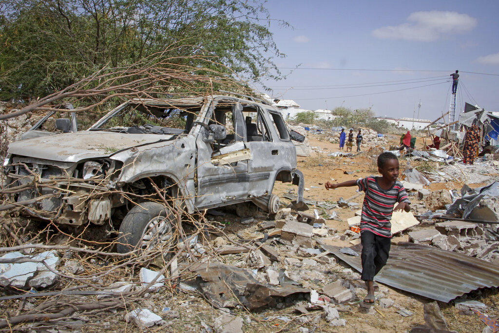 الصومال.. مقتل 15 شخصا في انفجار بمطعم وسط البلاد