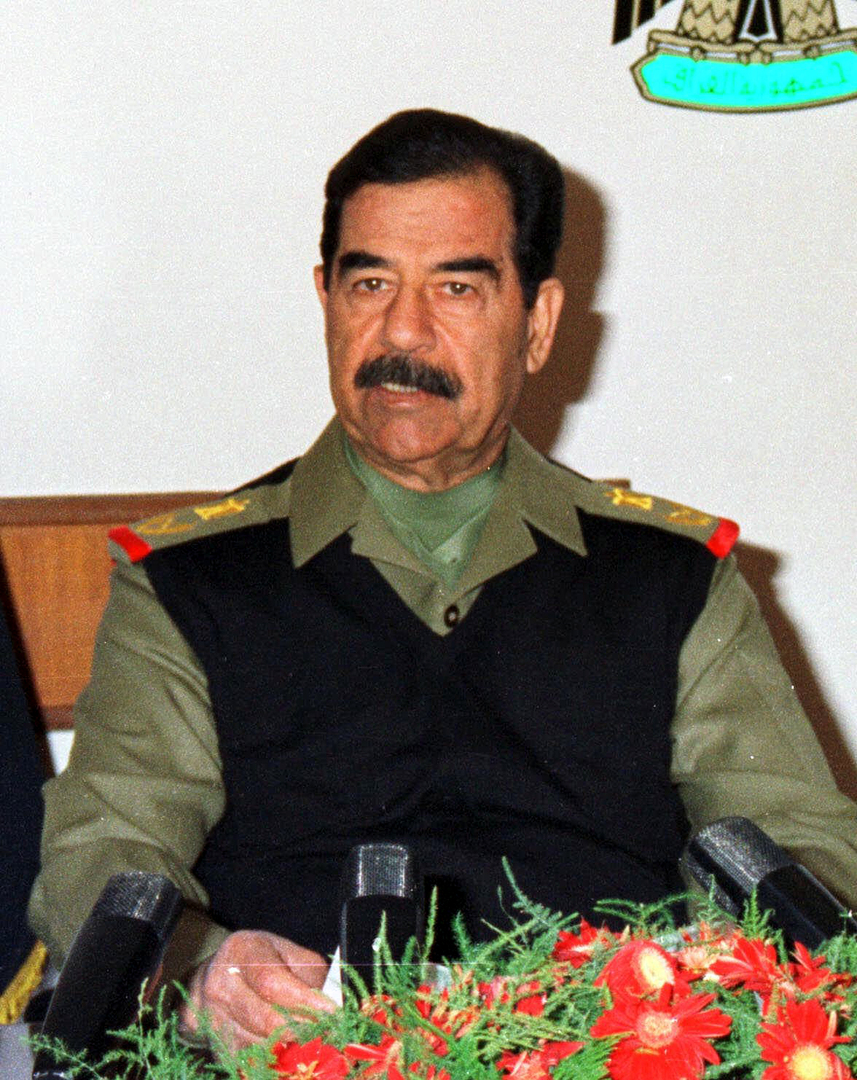 كواليس إصدار الرئيس صدام حسين أمرا بكسر ذراع شقيق زوجته (فيديو)