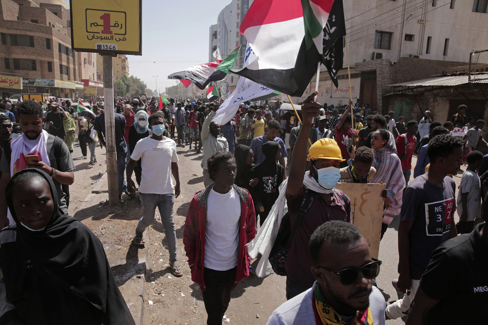 لجنة أطباء السودان: مقتل شخص على يد قوات الأمن خلال تفريق مظاهرات الأحد