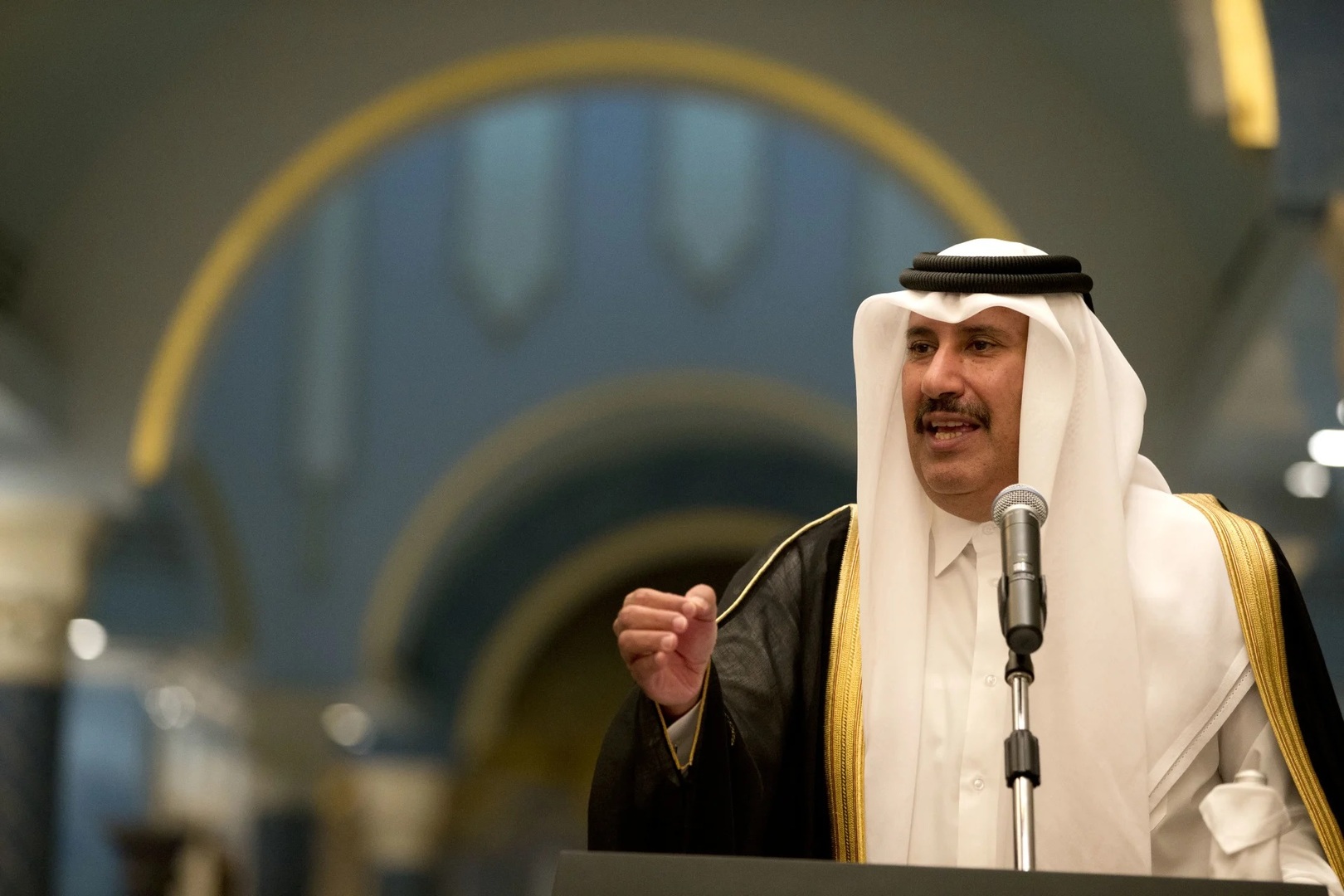 حمد بن جاسم ينصح القادة العرب بالاستثمار في 
