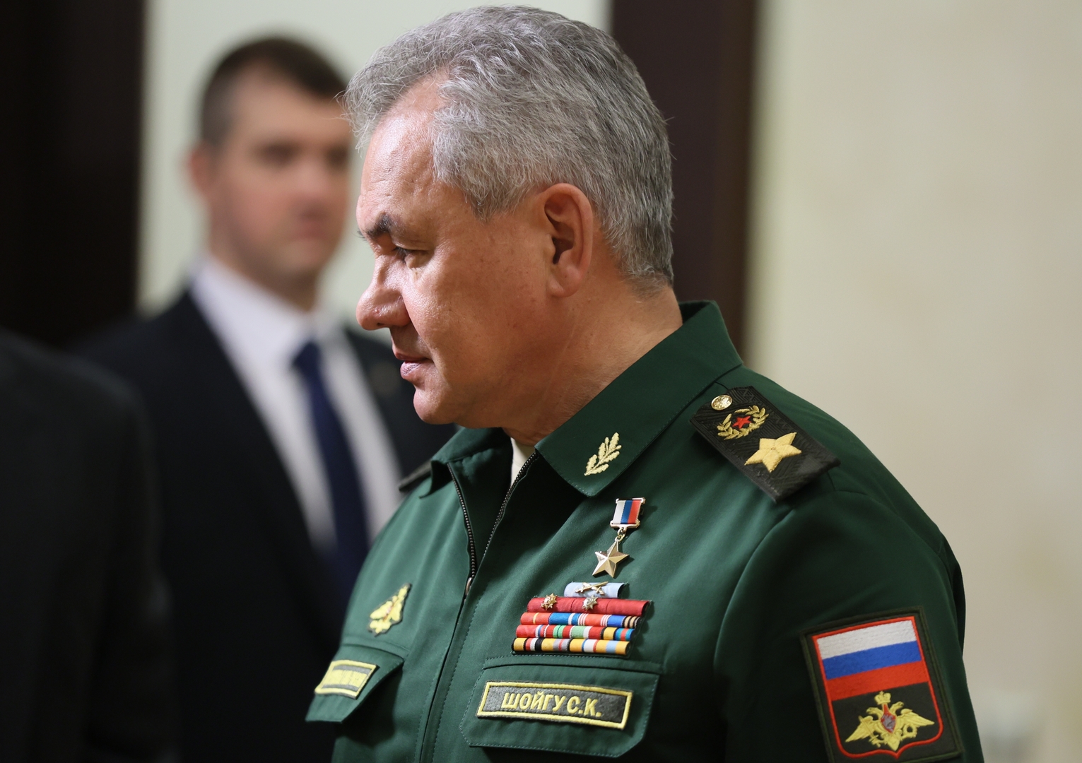 وسائل إعلام غربية: الاتحاد الأوروبي سيفرض اليوم عقوبات على وزير الدفاع الروسي