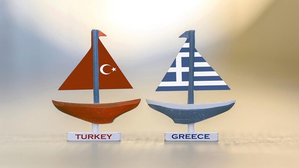 اليونان: أطلقنا أعيرة تحذيرية على سفينة تركية رفضت مغادرة مياهنا