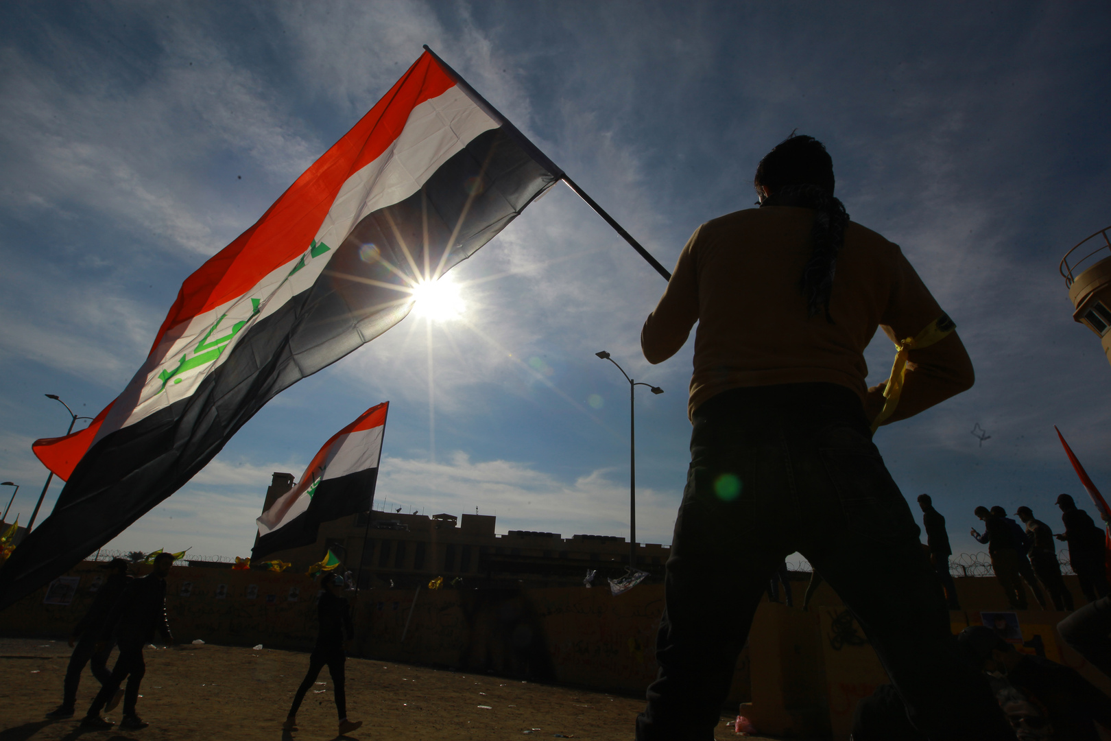 العراق ينسق مع بولندا بشأن مواطنيه الهاربين من أوكرانيا