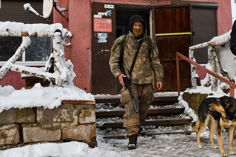 الدفاع الروسية: الجيش الأوكراني بدأ الاستخدام المكثف للذخيرة المملوءة بالفوسفور في ضواحي كييف