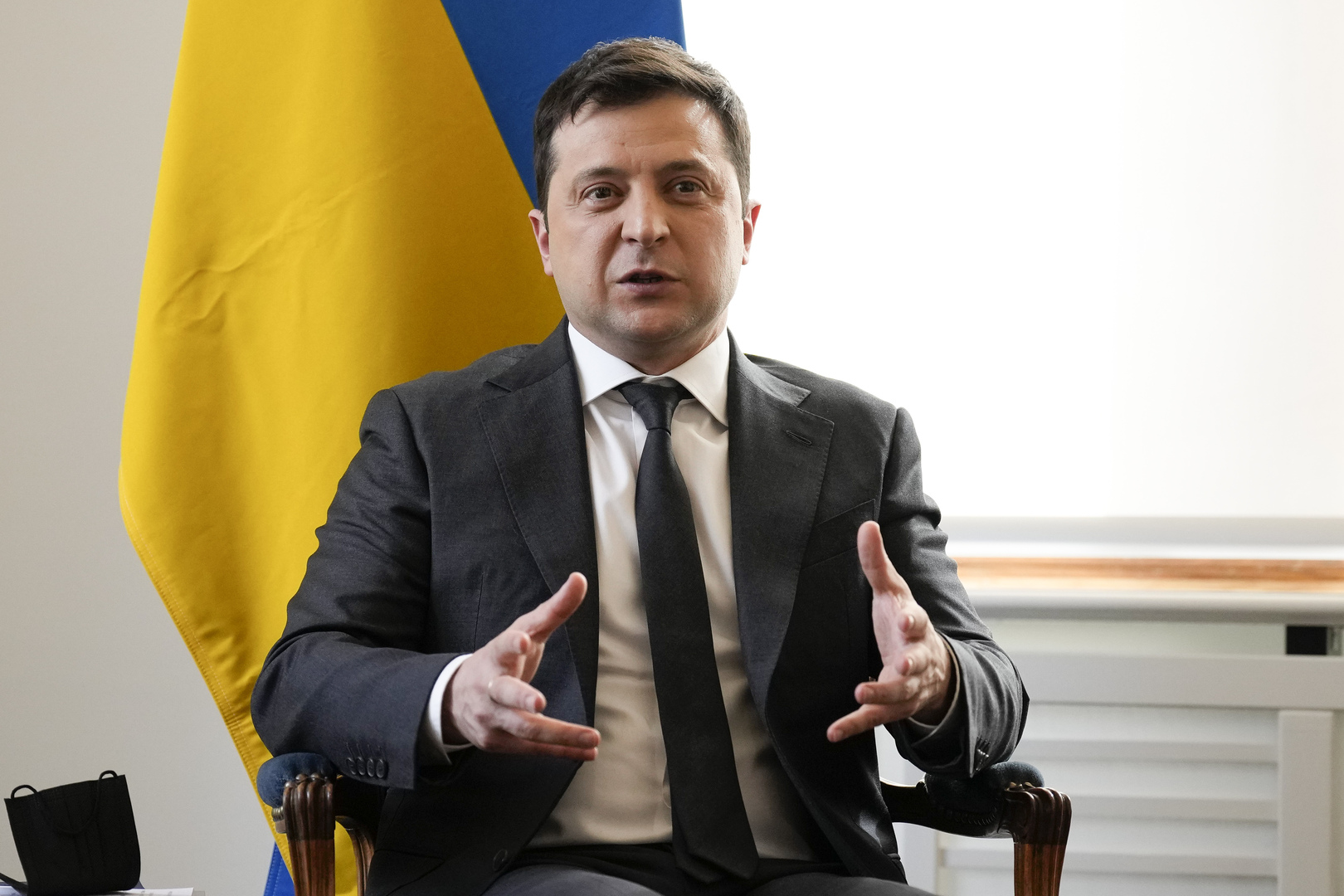 نائب أوكراني معارض: زيلينسكي كان يعلم ببدء العملية العسكرية الروسية ولم يذهب للتفاوض