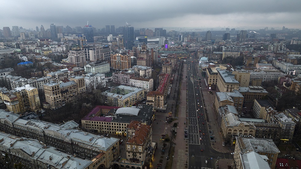 الدفاع الروسية تبلغ سكان كييف بوجود ممر آمن لمغادرة المدينة