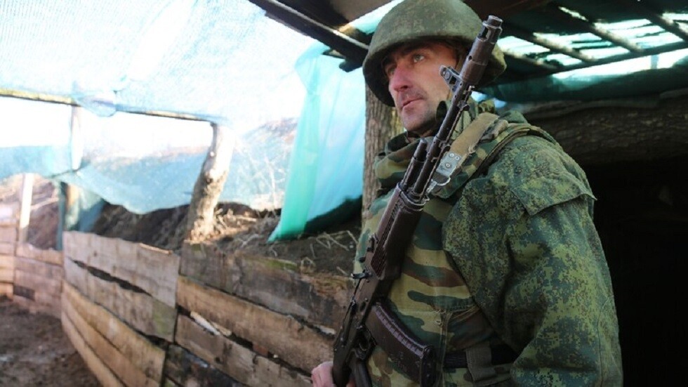 القوات الشعبية تطبق الحصار على وحدات أوكرانية قرب دونيتسك