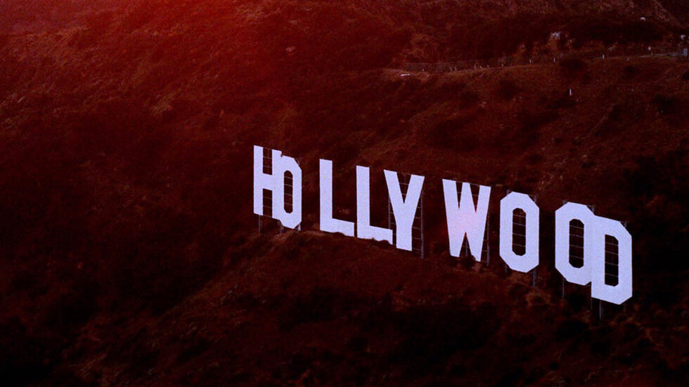 ستوديوهات هوليوود توقف طرح أفلامها على شاشات السينما في روسيا