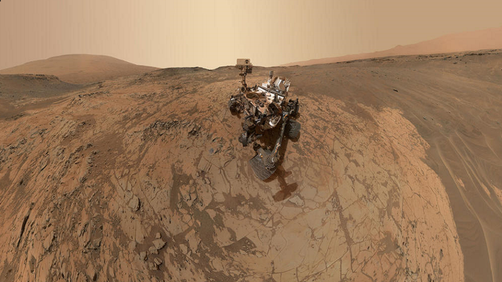 مسبار كيوريوسيتي يكتشف تكوينا معدنيا شبيها بالشعاب المرجانية على سطح المريخ!