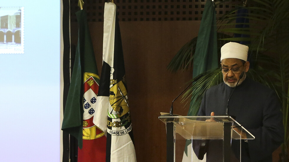 مصر.. الأزهر يحرج "فيفا" بسبب روسيا