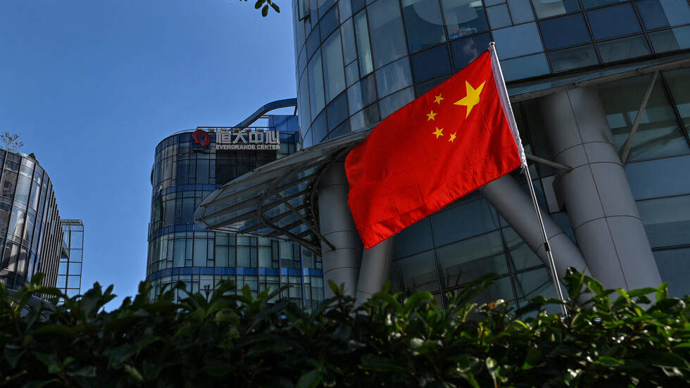 الصين تعلن إصابة أحد مواطنيها خلال إجلائه من أوكرانيا