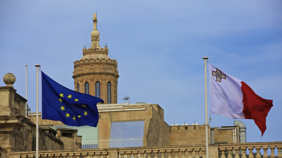 مالطا توقف اصدار جوازات السفر الذهبية لمواطني روسيا