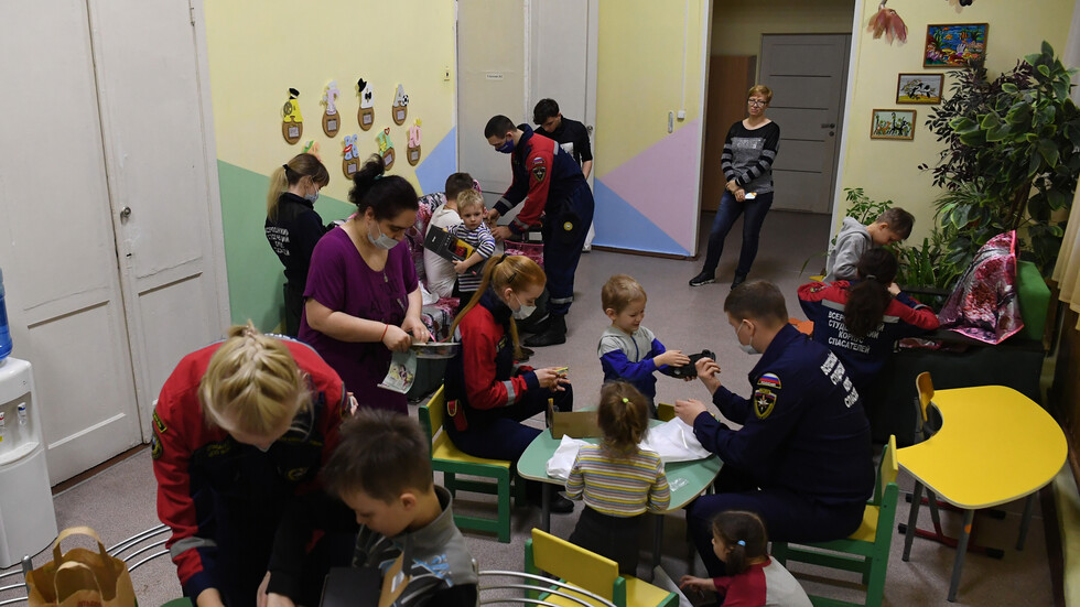 مصدر: إجلاء أكثر من 142 ألف شخص من دونباس إلى روسيا منذ 18 فبراير الماضي