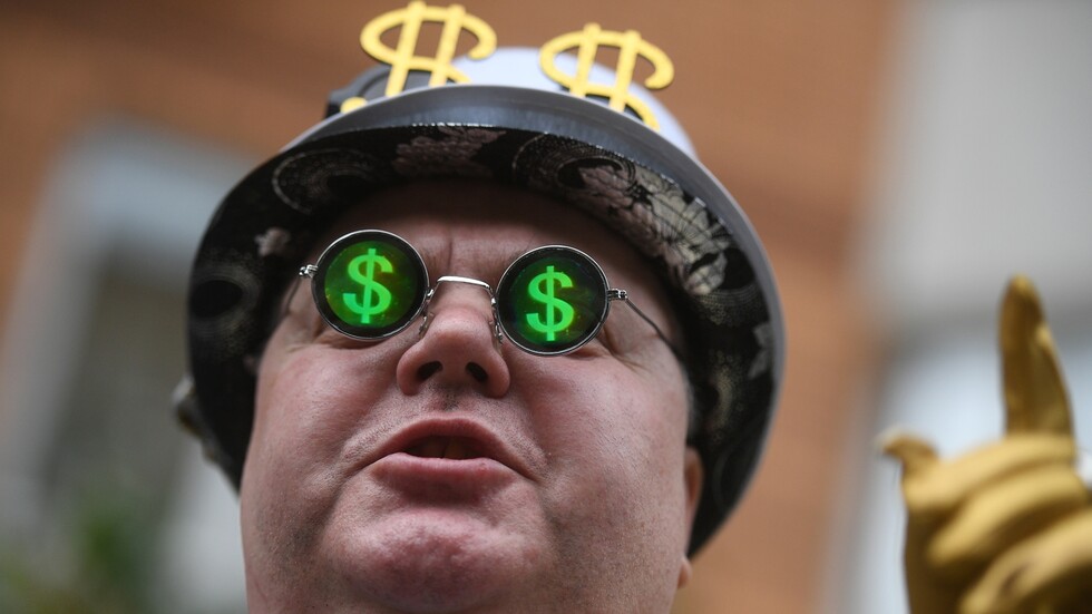 تقرير: الاقتصاد العالمي سيخسر تريليون دولار جراء الوضع المرتبط بأوكرانيا