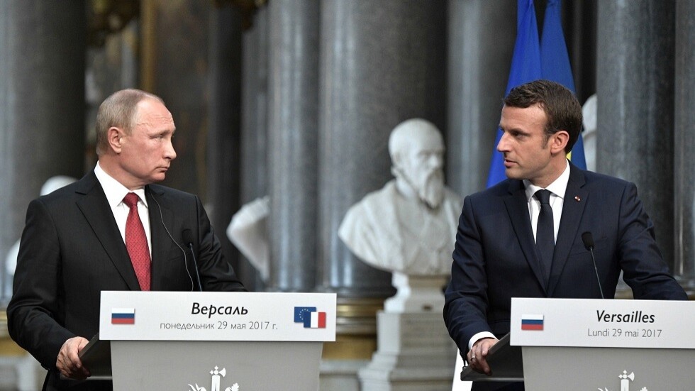 بوتين لماكرون: نعتزم مواصلة القتال بلا هوادة ضد التشكيلات القومية لحماية دونباس