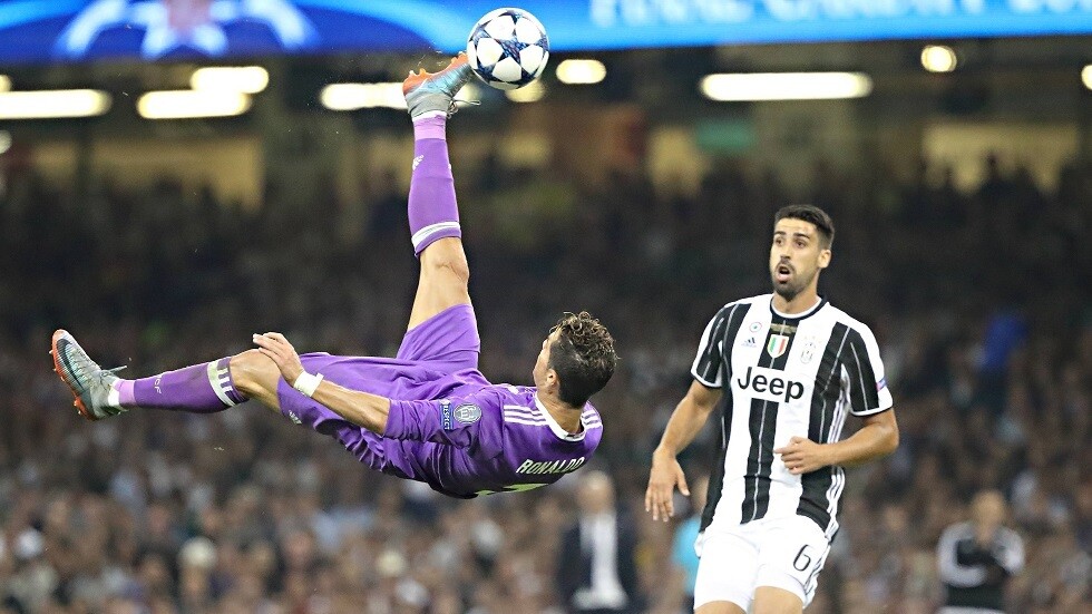 سامي خضيرة يجري مقارنة بين أداء كريستيانو رونالدو 